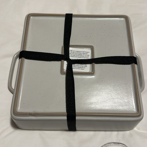 Square ceramic pan & apron NWT - Picture 4 of 6